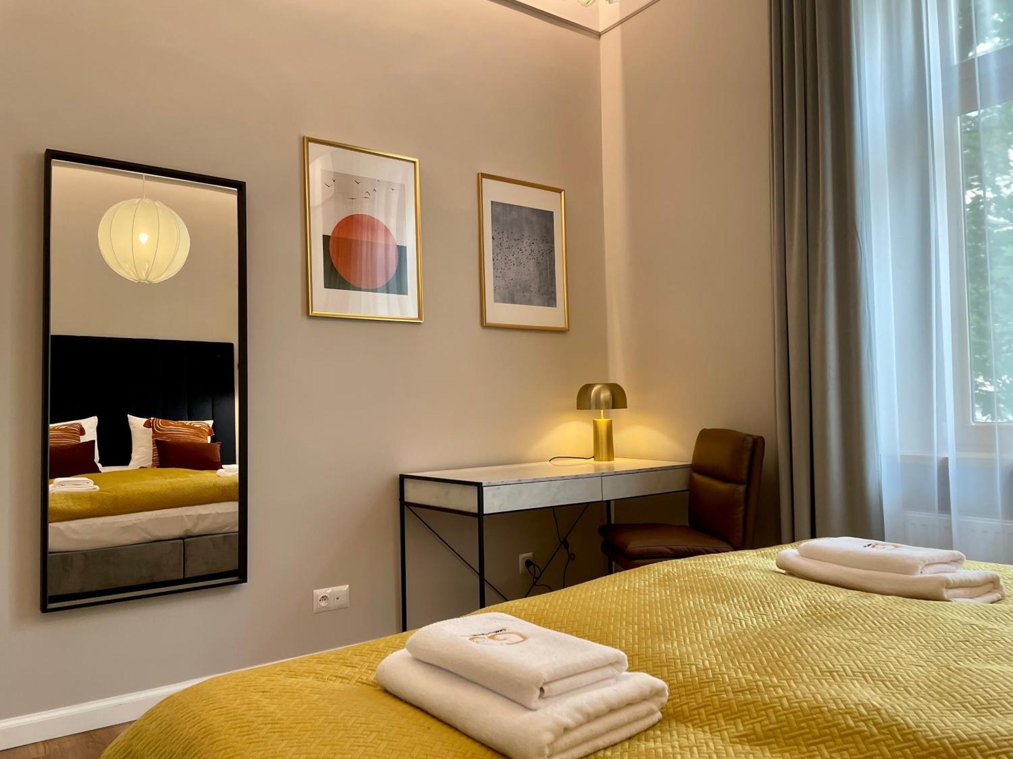 Golden Queen Apartments City Center Cracovia Esterno foto