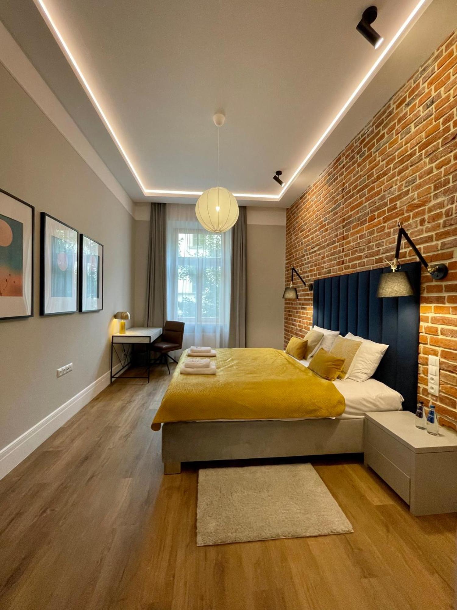 Golden Queen Apartments City Center Cracovia Esterno foto